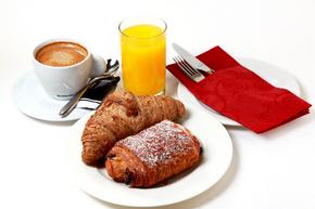 Desayuno con bollería Barra de Sandó